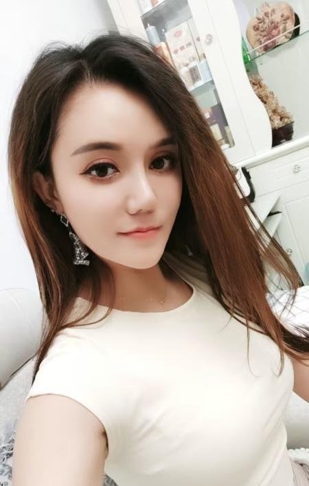 前凸后翘混血妹妹-69俱乐部