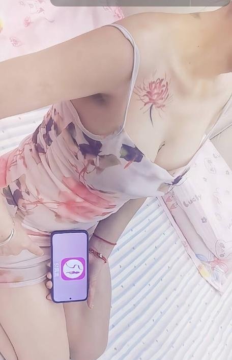 蜀山舌吻美女薇薇-69俱乐部