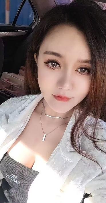 大胸翘臀混血妹妹-69俱乐部