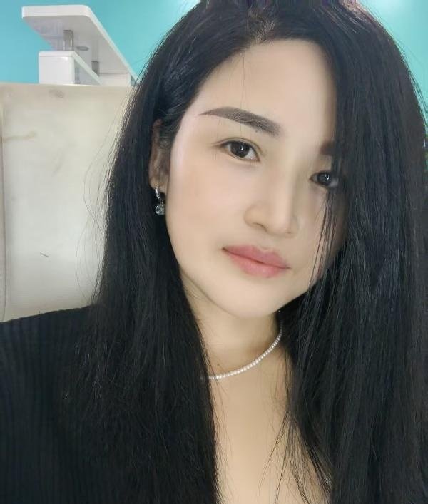 钟楼老板娘-69俱乐部