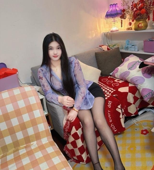 徐汇天然大E杯小美-69俱乐部