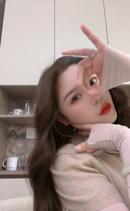 高颜大奶一线天-69俱乐部