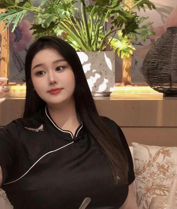 珠圆玉润的夏老师-69俱乐部