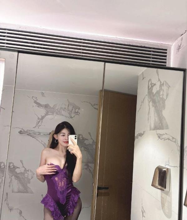 腿长腰细胸大Lisa-69俱乐部