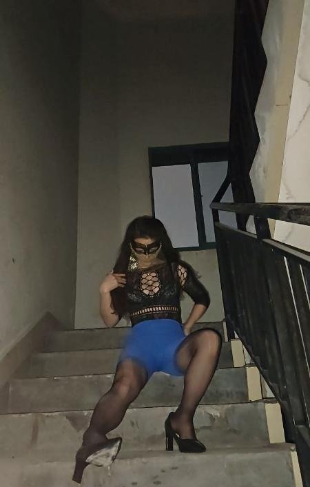 楼梯间小骚货-69俱乐部