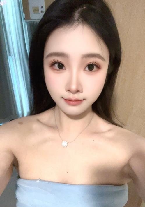 南城大腚翘臀妹-69俱乐部