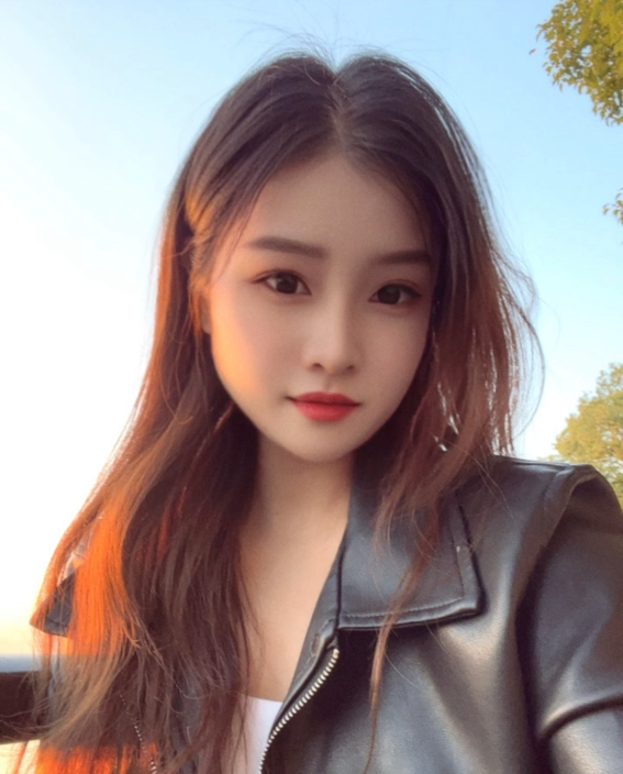 观音桥美女小芯芯-69俱乐部