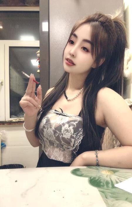 性格超好的美女小久-69俱乐部