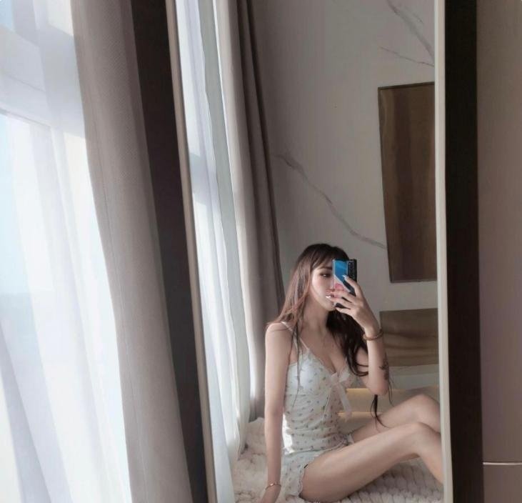 风骚水嫩美少女-69俱乐部